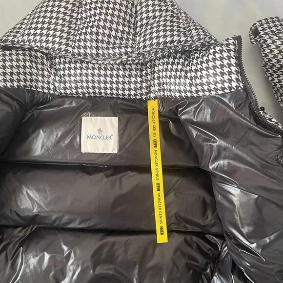 Moncler X Frgmt Socotrine Houndstooth Short Down Jacket - Picture 13 of 16